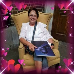 Meet your Posher, Eva